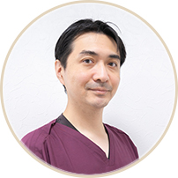 歯科医師：青木　淳也